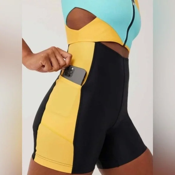 NWOT Outdoor Voices Cutout Bodysuit in
Capri/Mango/Black medium - Picture 2 of 5